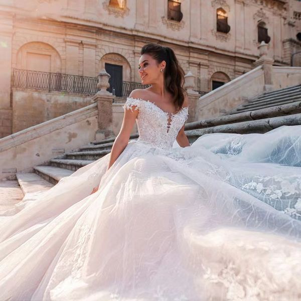 long lace tulle ball gown wedding dresses fashion appliques court train vestidos de noiva formal bride wedding plus size wedding dresses ves, White
long lace tulle ball gown wedding dresses fashion appliques court train vestidos de noiva formal bride wedding plus size wedding dresses ves, White