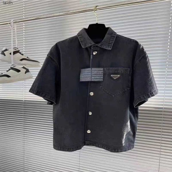 european station 23ss new triangular label washed retro os version of the same denim shirt jacket for men and womentgco, Black;brown
european station 23ss new triangular label washed retro os version of the same denim shirt jacket for men and womentgco, Black;brown