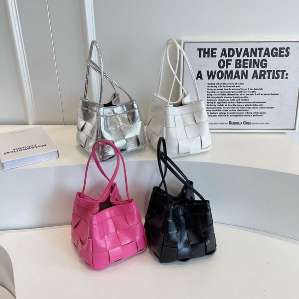designer bag venetas small woven bag women bag handheld wing bag underarm shoulder bag s35y
designer bag venetas small woven bag women bag handheld wing bag underarm shoulder bag s35y