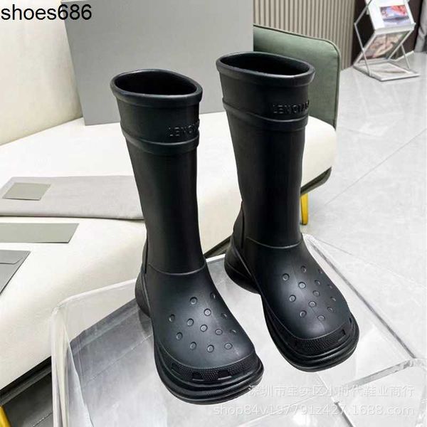 2023 balenciga achigo internet celebrity co branded rain boots with thick soles non slip rubber foam outdoor knight boots, Black
2023 balenciga achigo internet celebrity co branded rain boots with thick soles non slip rubber foam outdoor knight boots, Black
