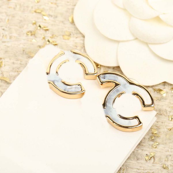 2023 luxury quality simple style charm stud earring with white in 18k gold plated have box stamp ps7421b, Golden
2023 luxury quality simple style charm stud earring with white in 18k gold plated have box stamp ps7421b, Golden