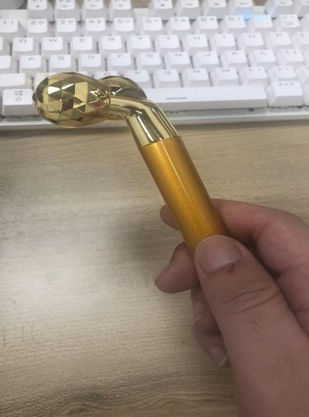 2020 new gold bar face lifting facial shaping massage suitable for home and beauty salons and spa9378447
2020 new gold bar face lifting facial shaping massage suitable for home and beauty salons and spa9378447