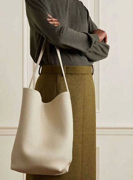 the row bag leather autumn and winter large capacity commuter one shoulder handheld tote women's small design bucket bag french minorit
the row bag leather autumn and winter large capacity commuter one shoulder handheld tote women's small design bucket bag french minorit