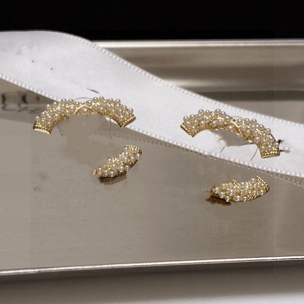 2023 various luxury brand designers double letters c stud geometric famous women channel crystal ccity delicate earring wedding party jewelr, Golden;silver
2023 various luxury brand designers double letters c stud geometric famous women channel crystal ccity delicate earring wedding party jewelr, Golden;silver