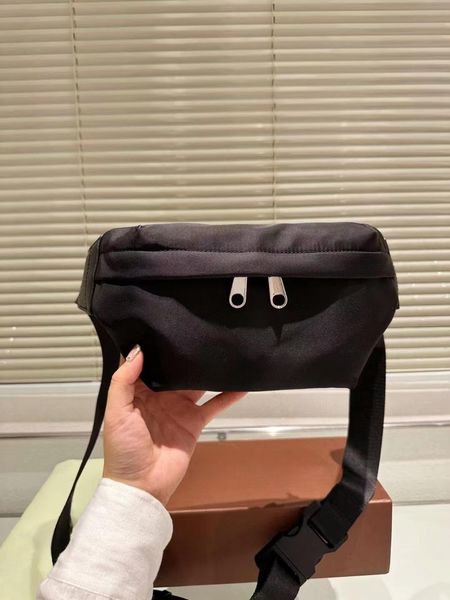designer fanny pack classic black cellphone case canvas nylon large and small style bumbag luxury designers waist bags
designer fanny pack classic black cellphone case canvas nylon large and small style bumbag luxury designers waist bags