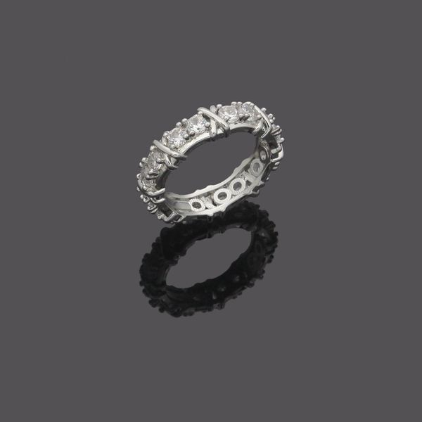 10 years factory wholesale ladies' high-end brand t letter full diamond ring refers to couples' gifts with dust bags., Silver
10 years factory wholesale ladies' high-end brand t letter full diamond ring refers to couples' gifts with dust bags., Silver