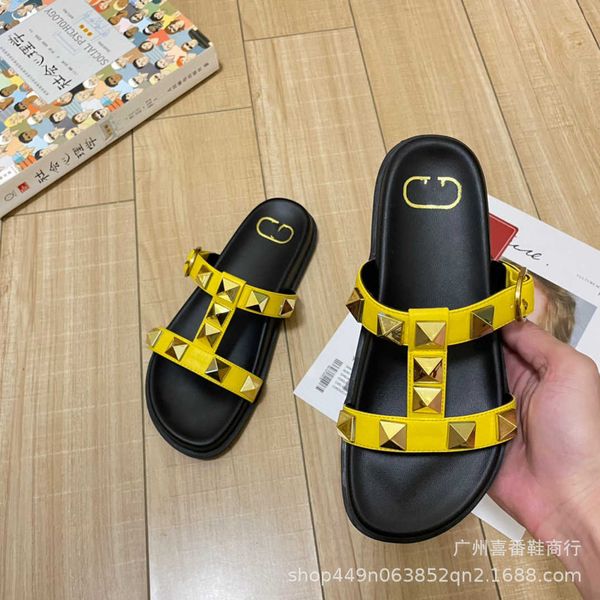 with series valentinoz slippers designer sandal v-family large rivet flat bottomed 2023 thick one line sandal sole original standard women&#
with series valentinoz slippers designer sandal v-family large rivet flat bottomed 2023 thick one line sandal sole original standard women&#