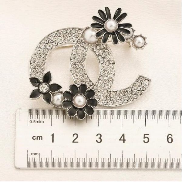 designer brand letter brooches women silver plated stainless steel inlay crystal rhinestone jewelry brooch marry wedding christm party acces, Gray
designer brand letter brooches women silver plated stainless steel inlay crystal rhinestone jewelry brooch marry wedding christm party acces, Gray