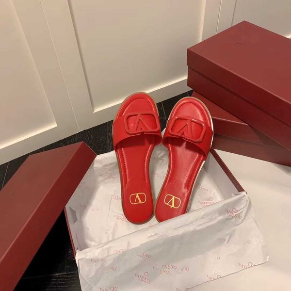 flat classic valentinoz bottom slippers 2023 wearing designer sandal valentino toe summer casual outward rhinestone open sandal women 17u5
flat classic valentinoz bottom slippers 2023 wearing designer sandal valentino toe summer casual outward rhinestone open sandal women 17u5