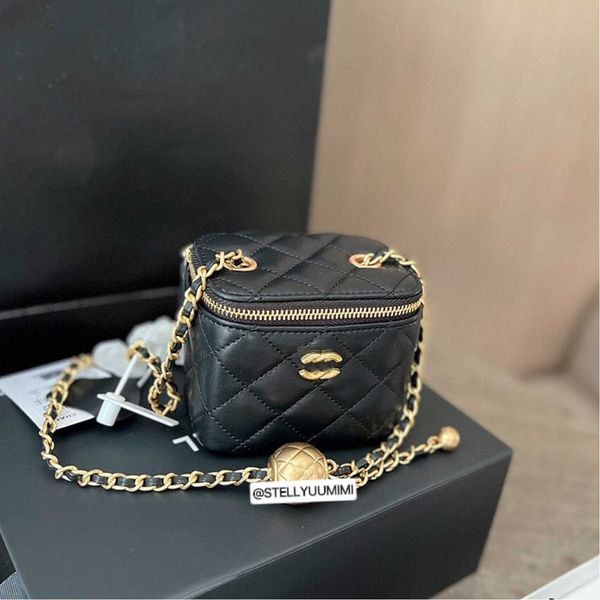 dinner bag 2023 new box bag golden ball lingge chain mini square women's crossbody handheld
dinner bag 2023 new box bag golden ball lingge chain mini square women's crossbody handheld