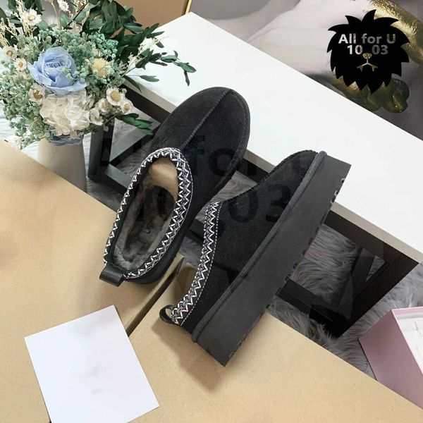 designer wool integrated snow boots black thick sole one step women's winter slippers tazz boots uggity warm and comfortable shoes plat
designer wool integrated snow boots black thick sole one step women's winter slippers tazz boots uggity warm and comfortable shoes plat