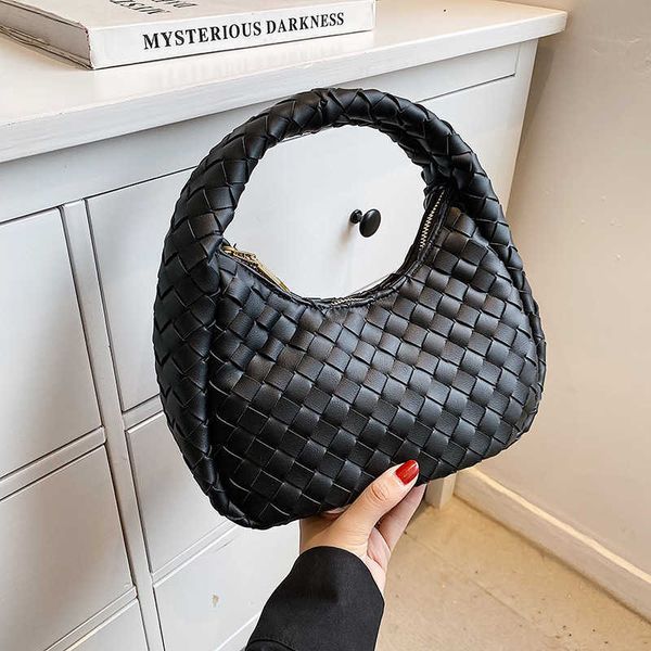designer bag vnenat summer new women's bag solid color dumpling botacet popular fashion half month handbag casual knitted
designer bag vnenat summer new women's bag solid color dumpling botacet popular fashion half month handbag casual knitted