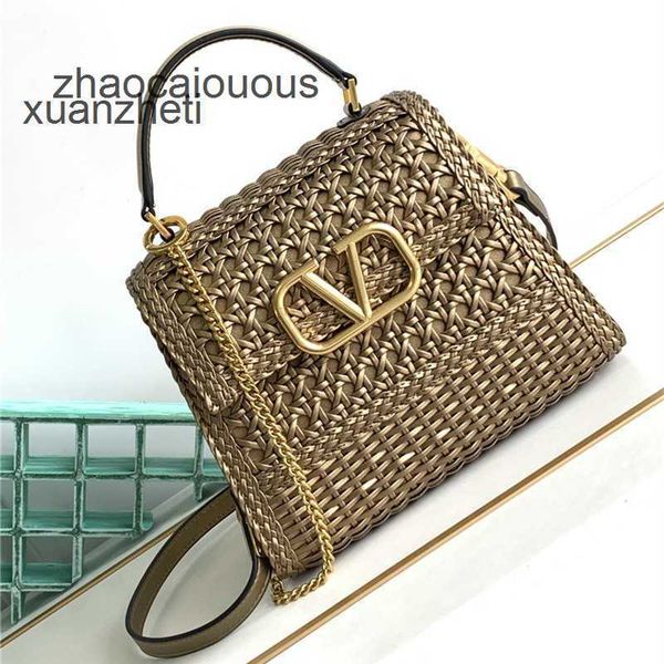 leather lady's valentins gold buckle single bag woven lock designer classic tote shoulder diagonal straddle decorated bags women's
leather lady's valentins gold buckle single bag woven lock designer classic tote shoulder diagonal straddle decorated bags women's