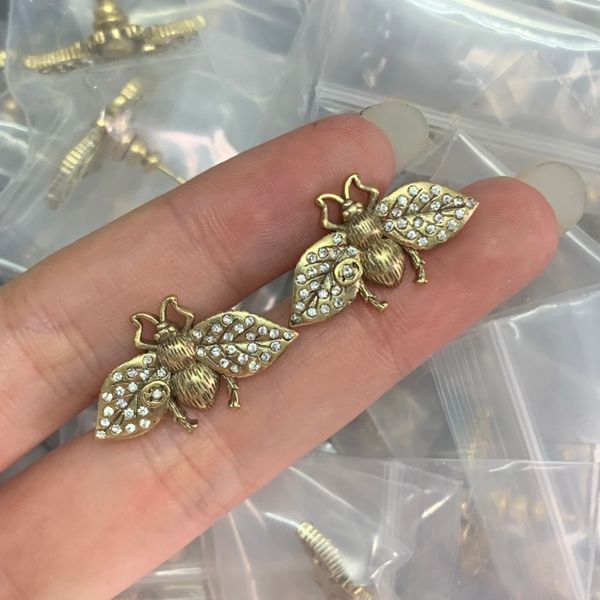 luxury earrings designer women ear studs earring charm earrings letter ear hoop ladies personality designer diamond bees eardrops party gift, Golden;silver
luxury earrings designer women ear studs earring charm earrings letter ear hoop ladies personality designer diamond bees eardrops party gift, Golden;silver