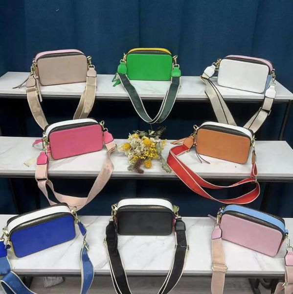 designer women bags new contrast color small square bag trend letter single shoulder messenger bags 20-12-7cm k007306, Black;red
designer women bags new contrast color small square bag trend letter single shoulder messenger bags 20-12-7cm k007306, Black;red