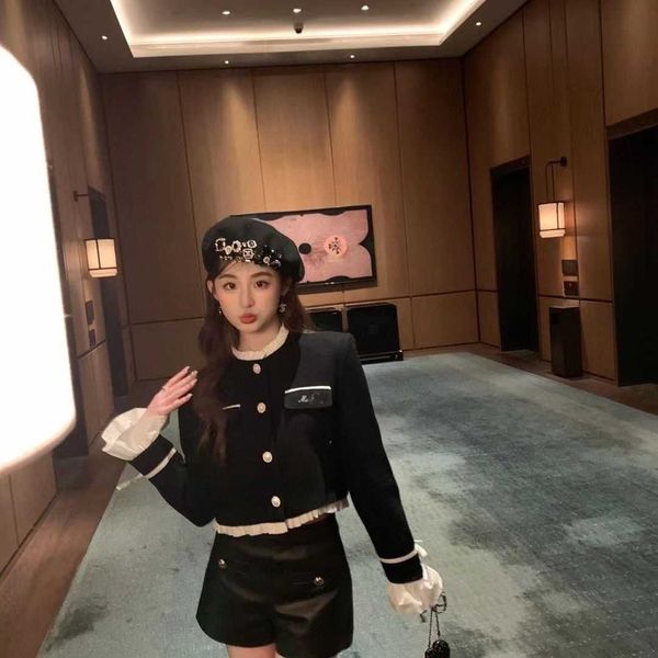 spring and autumn women's pleated collar small fragrance high waist slim skirt suit skirt, acetate fabric has texture, high waist slim, White
spring and autumn women's pleated collar small fragrance high waist slim skirt suit skirt, acetate fabric has texture, high waist slim, White