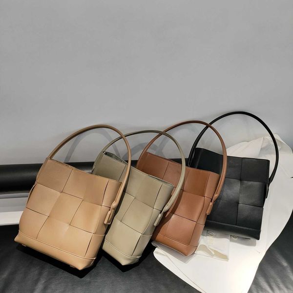 designer bag venetas leather woven women's bag fashionable shoulder crossbody handbag vhij
designer bag venetas leather woven women's bag fashionable shoulder crossbody handbag vhij