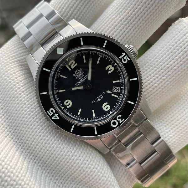 other watches steeldive sd1952 with date 41mm nh35 automatic diver watch 300m water resistant ceramic bezel sapphire glass men 230729, Slivery;black
other watches steeldive sd1952 with date 41mm nh35 automatic diver watch 300m water resistant ceramic bezel sapphire glass men 230729, Slivery;black