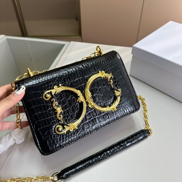 dg electroplated metal designer bag gem chain fashion handbags shoulder luxury bags metal chain women handbag genuine leather bag crossbody
dg electroplated metal designer bag gem chain fashion handbags shoulder luxury bags metal chain women handbag genuine leather bag crossbody