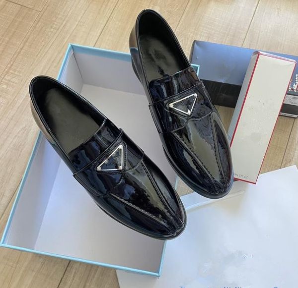 Designer women loafers shoes triangular metal buckle casual classic ladies vacation comfort for women black white Leather shoes Mary Jane shoes 34-41
Designer women loafers shoes triangular metal buckle casual classic ladies vacation comfort for women black white Leather shoes Mary Jane shoes 34-41