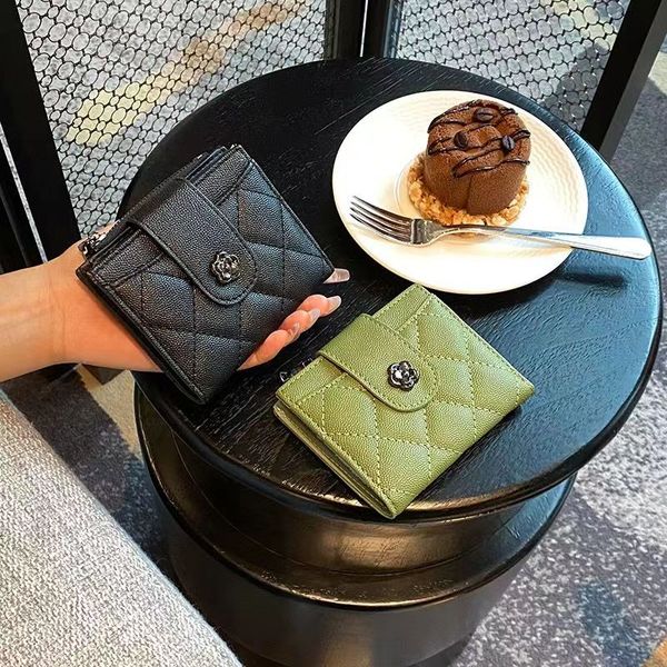 designer fashion men's and women's wallet holder ringer tote handbag handheld mobile phone florist light luxury cowhide original c, Red;black
designer fashion men's and women's wallet holder ringer tote handbag handheld mobile phone florist light luxury cowhide original c, Red;black