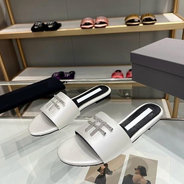 designer letter slippers slides metal diamond shiny stamped crocodile leather tf slide round toe shape tom tfs flat sole mule ford slipper s, Black
designer letter slippers slides metal diamond shiny stamped crocodile leather tf slide round toe shape tom tfs flat sole mule ford slipper s, Black