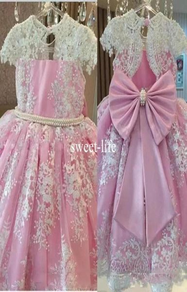2019 gorgeous lace appliques girls pageant gowns cap sleeves beaded big bow flower girl dresses for wedding pink kids communion dr9215641, White;blue
2019 gorgeous lace appliques girls pageant gowns cap sleeves beaded big bow flower girl dresses for wedding pink kids communion dr9215641, White;blue