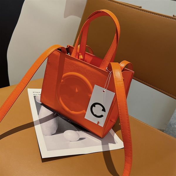 luxury designer bag womens large capacity solid color shoulder bag pu material fashionable and trendy handbags
luxury designer bag womens large capacity solid color shoulder bag pu material fashionable and trendy handbags