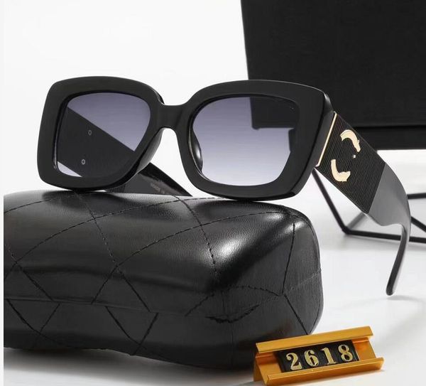 2023 designer sunglasses classic eyeglasses goggle outdoor beach sun glasses for man woman mix color optional triangular signaturewith origi, White;black
2023 designer sunglasses classic eyeglasses goggle outdoor beach sun glasses for man woman mix color optional triangular signaturewith origi, White;black