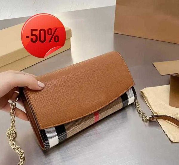 luxury classic chain bag ladies striped flip messenger designers bags coin card design wallet practical and durable light purse43
luxury classic chain bag ladies striped flip messenger designers bags coin card design wallet practical and durable light purse43