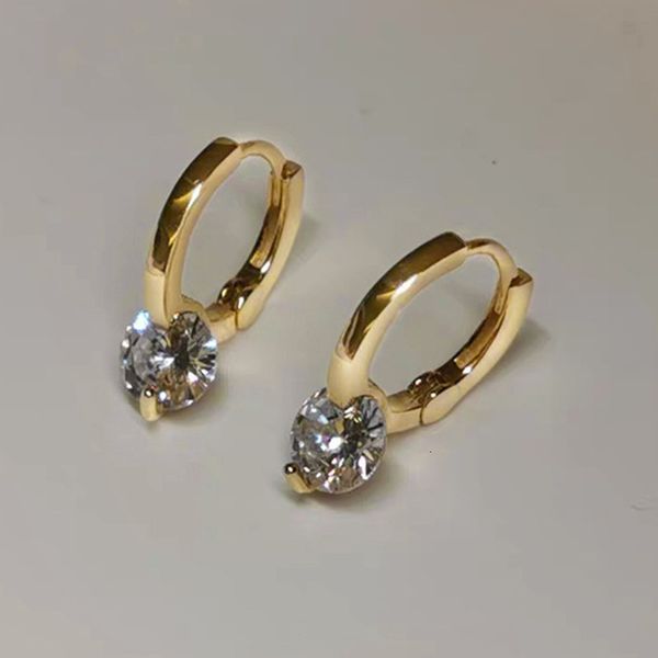 hoop huggie solitaire 1ct d moissaniteearrings for women 2023 diamond sterlingsilver earrings 925 drop girls 14k gold plated 230729, Golden;silver
hoop huggie solitaire 1ct d moissaniteearrings for women 2023 diamond sterlingsilver earrings 925 drop girls 14k gold plated 230729, Golden;silver