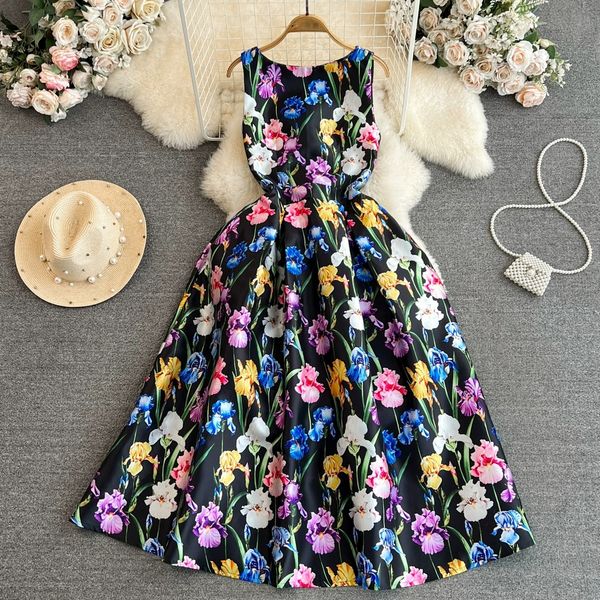 vintage style sleeveless round neck waist slim mid length a-line print stereoscopic cut large swing tank dress, Black;gray
vintage style sleeveless round neck waist slim mid length a-line print stereoscopic cut large swing tank dress, Black;gray