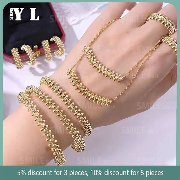 wedding jewelry sets famous brand european luxury ladies label rivet rose gold bracelet party fashion classic 230729, Slivery;golden
wedding jewelry sets famous brand european luxury ladies label rivet rose gold bracelet party fashion classic 230729, Slivery;golden