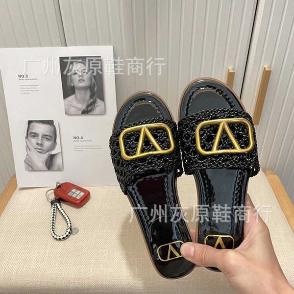 sandal women valentinoz beach slippers designer v-home fashion metal buckle woven hollow summer wear slip flat bottomed one line sandals
sandal women valentinoz beach slippers designer v-home fashion metal buckle woven hollow summer wear slip flat bottomed one line sandals