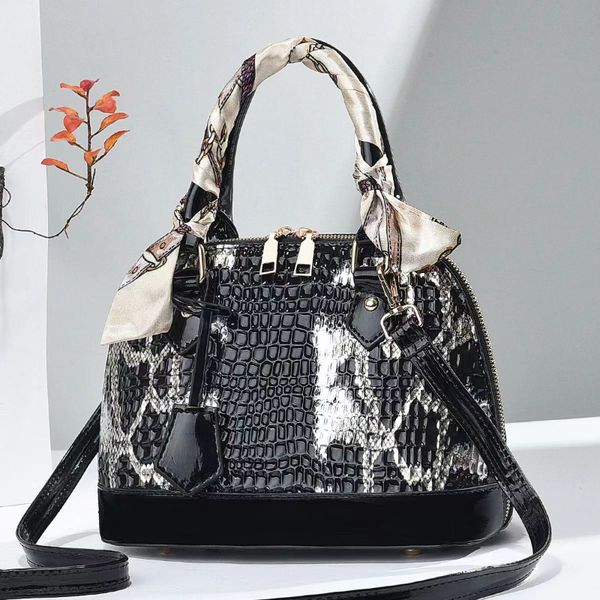 evening bags 2023 fashion pattern pu handbag light luxury texture shell single shoulder commuting crossbody bag trend satchel 230731
evening bags 2023 fashion pattern pu handbag light luxury texture shell single shoulder commuting crossbody bag trend satchel 230731