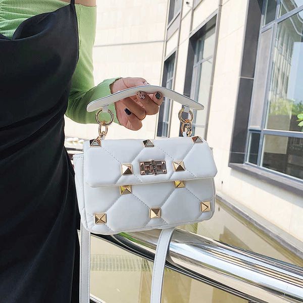 ladiesnetizen bag for woman bags velatninio ins designer new bag lingge embroidery handbag fashion rivet one shoulder crossbody
ladiesnetizen bag for woman bags velatninio ins designer new bag lingge embroidery handbag fashion rivet one shoulder crossbody