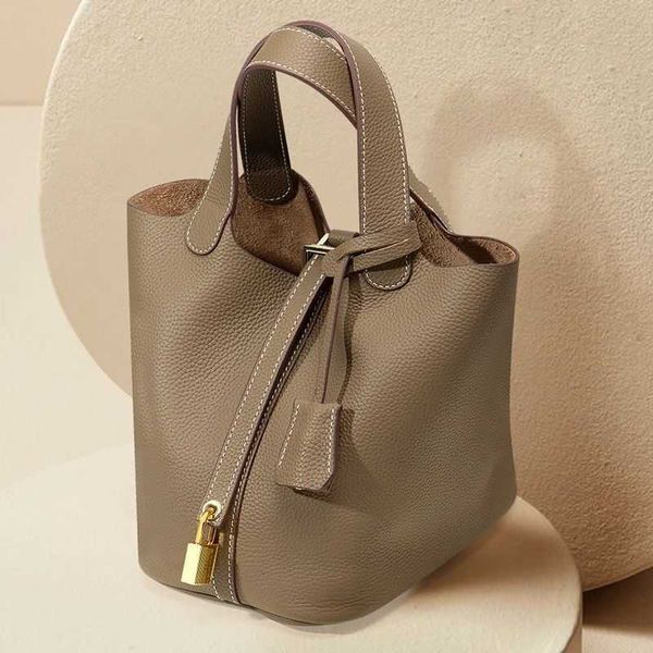 picotin lock luxury designer tote bags h home online store genuine leather vegetable basket bucket bag large capacity carrying 2023 new high
picotin lock luxury designer tote bags h home online store genuine leather vegetable basket bucket bag large capacity carrying 2023 new high