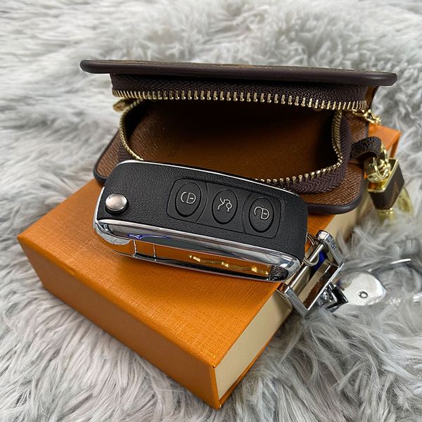 luxurious coin purse letter printing keychains metal buckle handmade designer men women pendant key case wallet accessories, Silver
luxurious coin purse letter printing keychains metal buckle handmade designer men women pendant key case wallet accessories, Silver