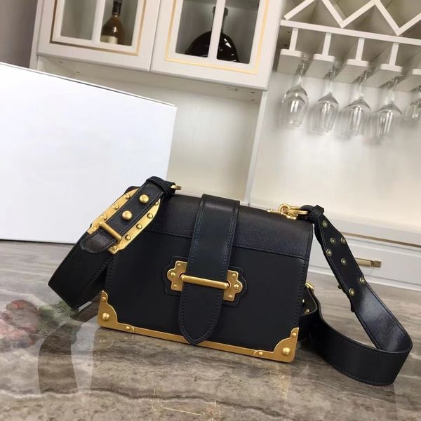 classic 20cm woman bags handbags lady cowhide mini chain shoulder bag genuine leather letter tote purse pouch crossbody bags
classic 20cm woman bags handbags lady cowhide mini chain shoulder bag genuine leather letter tote purse pouch crossbody bags