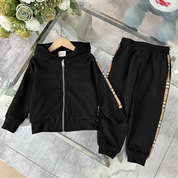 designer baby suits autumn kids set tracksuits size 100-160 cm 2pcs splicing design hooded jacket and elastic waist pants july28, White
designer baby suits autumn kids set tracksuits size 100-160 cm 2pcs splicing design hooded jacket and elastic waist pants july28, White