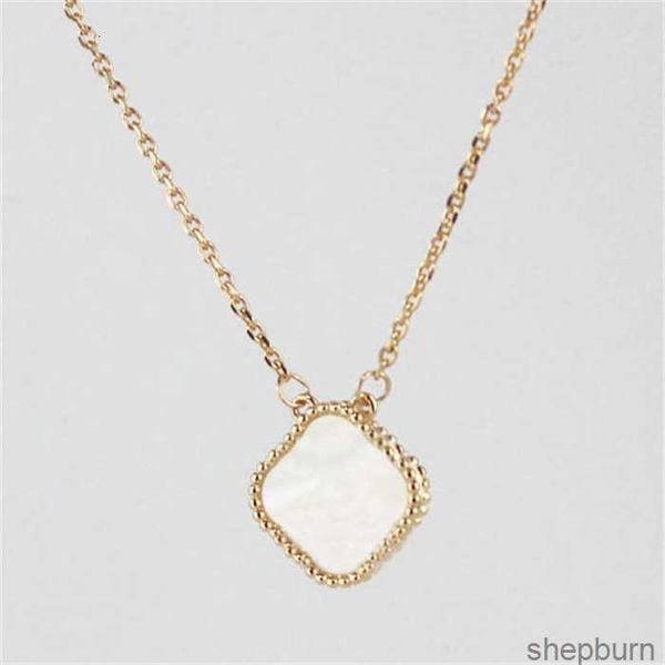 luxury designer clover necklace womens fashion 15mm flowers four-leaf cleef pendant necklace jewelry for neck gold chain necklaces, Silver
luxury designer clover necklace womens fashion 15mm flowers four-leaf cleef pendant necklace jewelry for neck gold chain necklaces, Silver