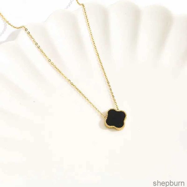 designer pendant necklace for women elegant four-leaf clover pendant necklace s925 sterling silver necklace designer jewelry 24k gold plated
designer pendant necklace for women elegant four-leaf clover pendant necklace s925 sterling silver necklace designer jewelry 24k gold plated