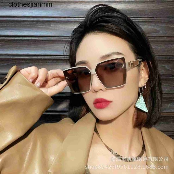 luxury sunglasses factory for sale break-word; none; heighnew large frame sunglass women's polarized glass fashion h home u-shaped 9987, White;black
luxury sunglasses factory for sale break-word; none; heighnew large frame sunglass women's polarized glass fashion h home u-shaped 9987, White;black