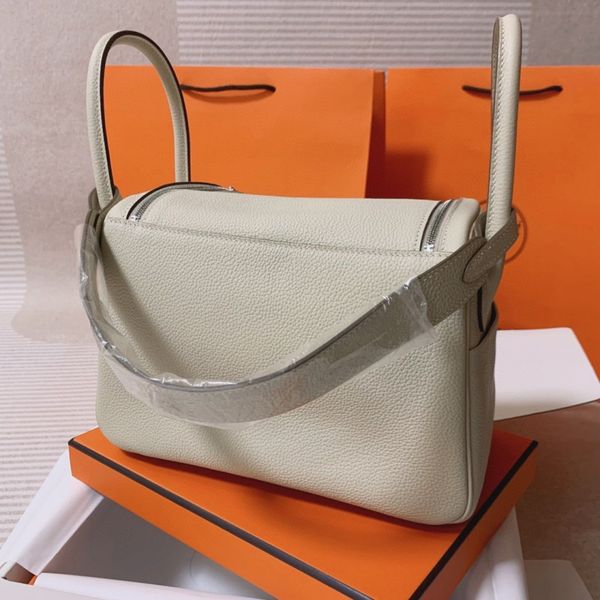 designer bag luxurys handbags crossbody designer bags classic and simple appearance the smaller version is cuter and cuter genuine leather p
designer bag luxurys handbags crossbody designer bags classic and simple appearance the smaller version is cuter and cuter genuine leather p
