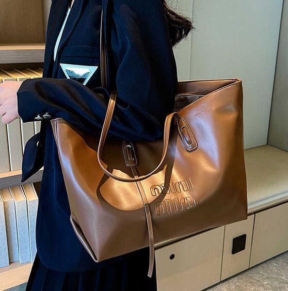 designer bags sensory bag women large capacity fashion shoulder bag commuting bag large bag miu tote bag dkx3
designer bags sensory bag women large capacity fashion shoulder bag commuting bag large bag miu tote bag dkx3