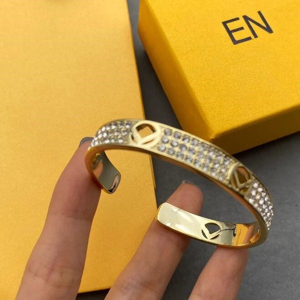 designer bracelets luxury bracelets for women classic brand rose gold bracelets openings with diamonds fashion jewelry new style personalize, Black
designer bracelets luxury bracelets for women classic brand rose gold bracelets openings with diamonds fashion jewelry new style personalize, Black