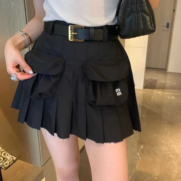 23ss new short skirt designer skirt fashion print letter a word skirts work style thin pocket pleated skirts summer high waist, Black
23ss new short skirt designer skirt fashion print letter a word skirts work style thin pocket pleated skirts summer high waist, Black