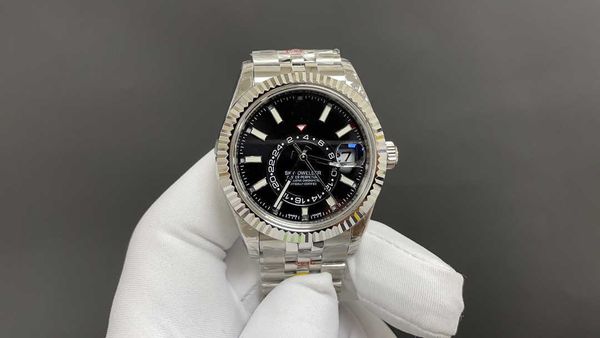 sky dweller automatic watch designer luxury wristwtach ut3m swiss movement size 41mm highest version clone model, Slivery;golden
sky dweller automatic watch designer luxury wristwtach ut3m swiss movement size 41mm highest version clone model, Slivery;golden
