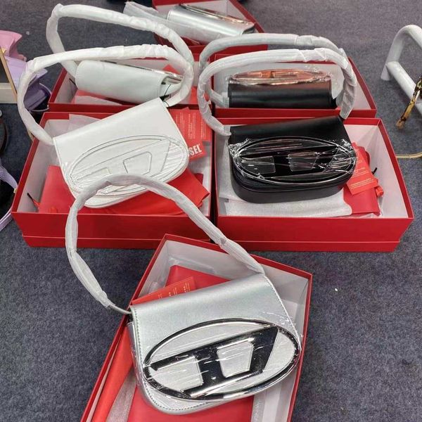 designer diesels d bag design 2023 spring/summer portable underarm women's girl style silver shoulder crossbody olg0
designer diesels d bag design 2023 spring/summer portable underarm women's girl style silver shoulder crossbody olg0