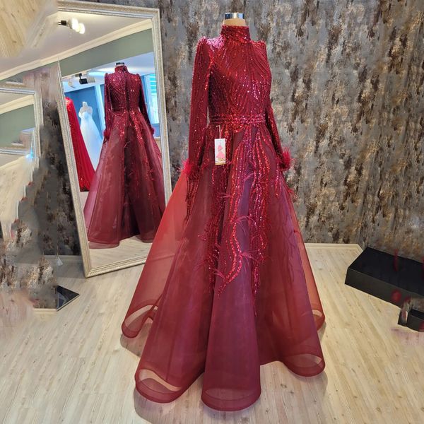 red luxury high neck evening dresses 2023 crystal beading sequins feather tull long sleeved a-line evening gowns vestidos de novia, Black;red
red luxury high neck evening dresses 2023 crystal beading sequins feather tull long sleeved a-line evening gowns vestidos de novia, Black;red